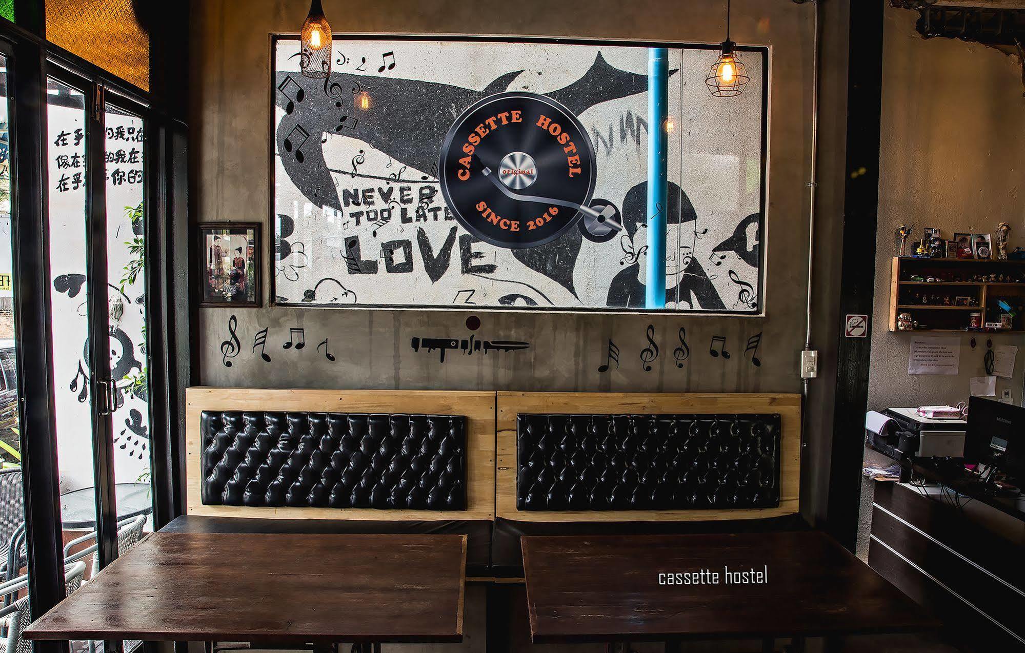 Cassette Hostel Chiang Mai Esterno foto