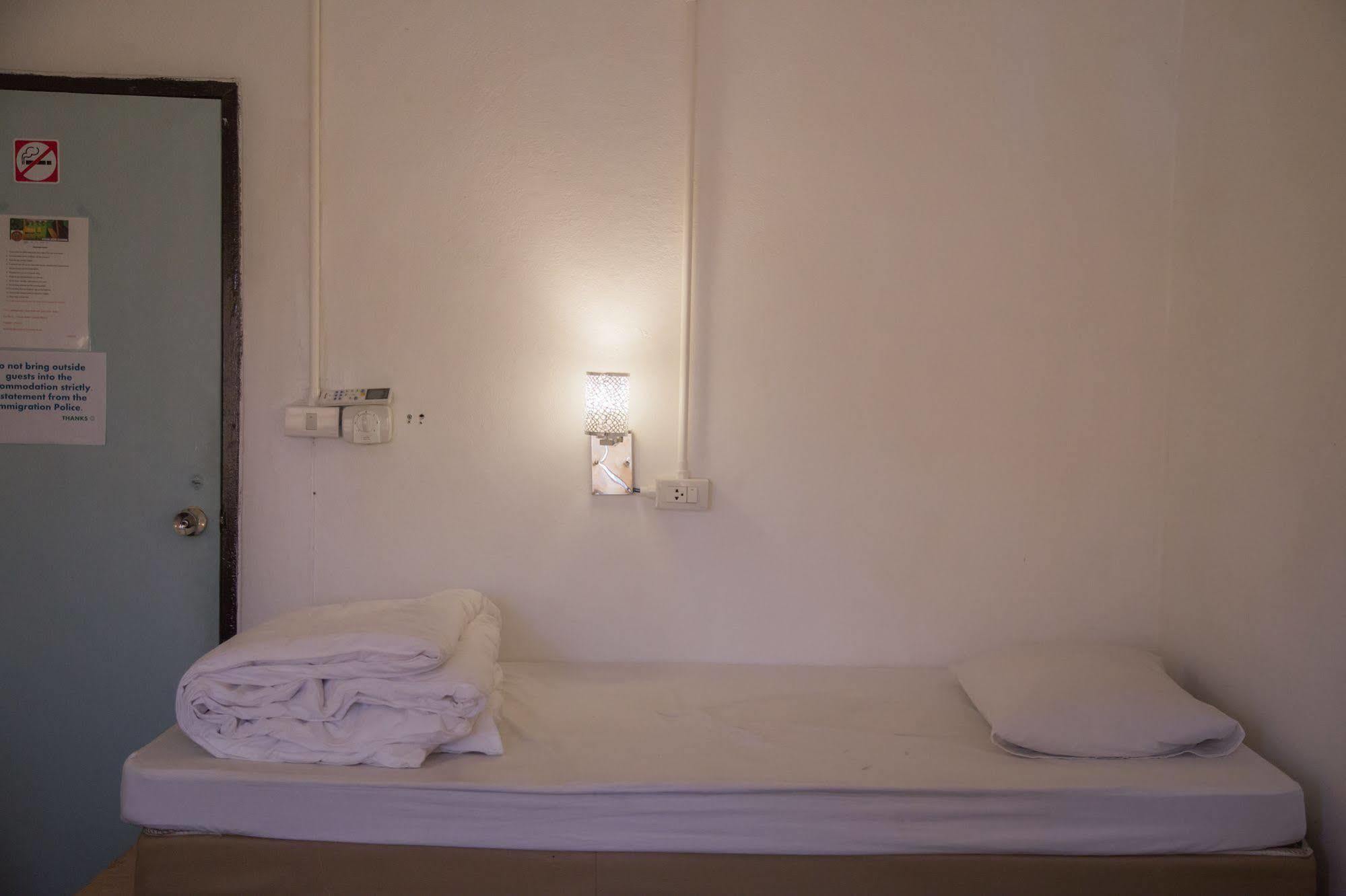 Cassette Hostel Chiang Mai Esterno foto
